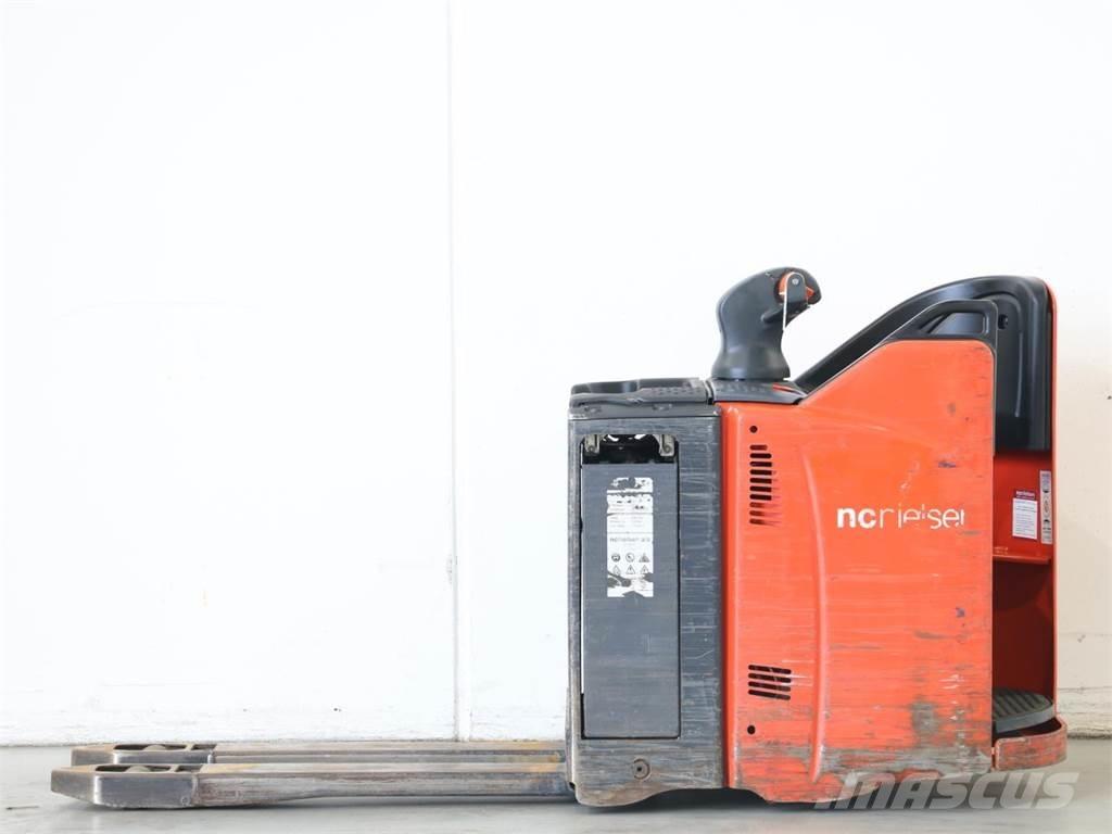 Linde T20SP/131-08 Meeloop stapelaar