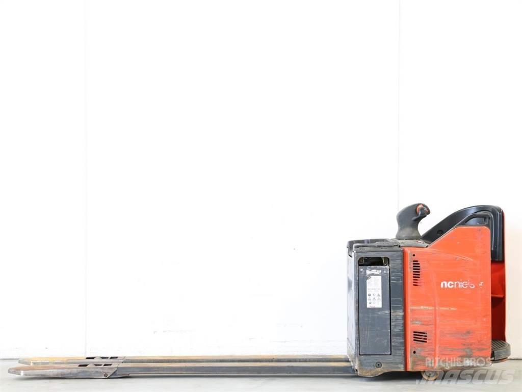 Linde T25SP/131-07 Meeloop stapelaar