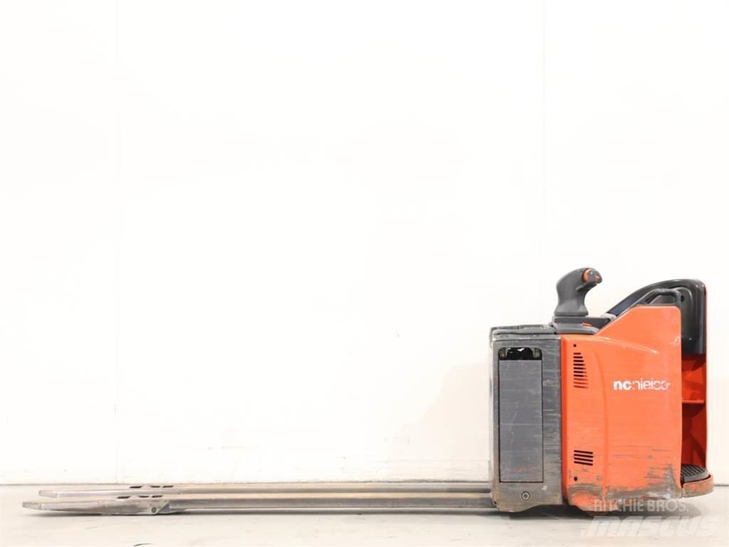 Linde T25SP/131-08 Meeloop stapelaar