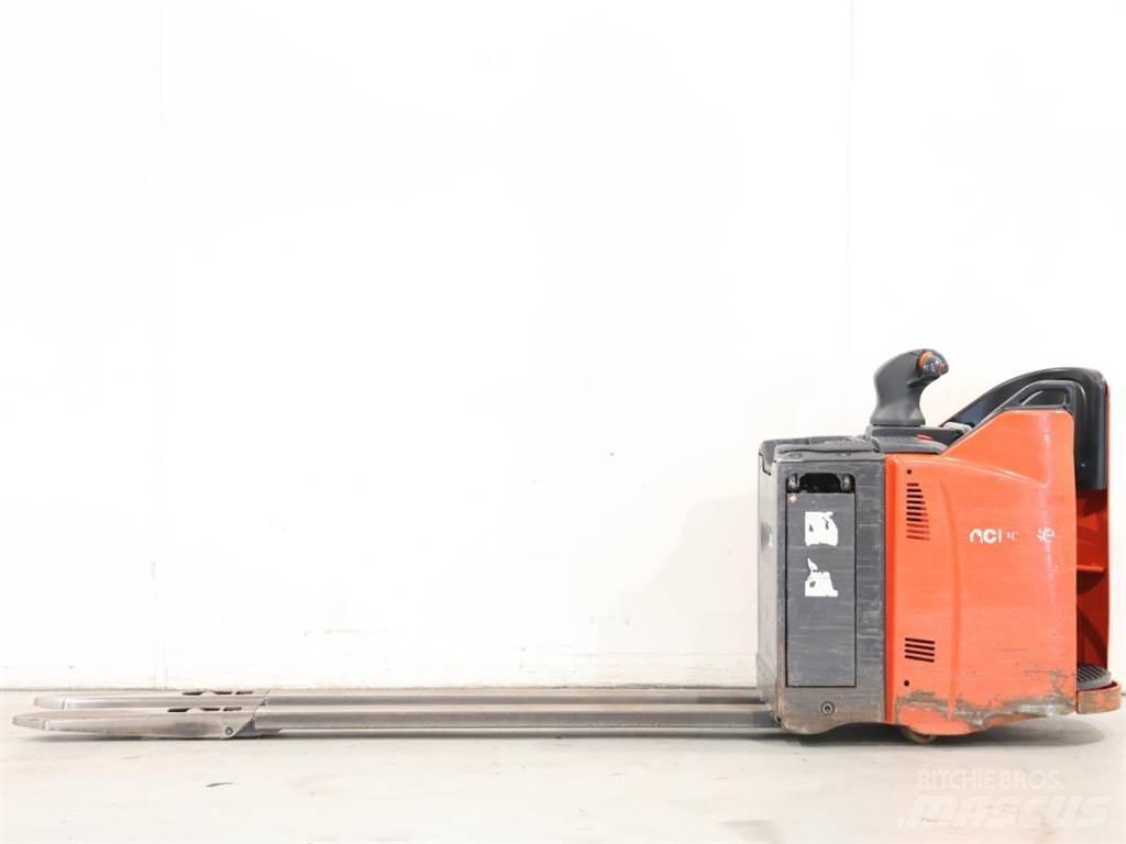 Linde T25SP/131-08 Meeloop stapelaar