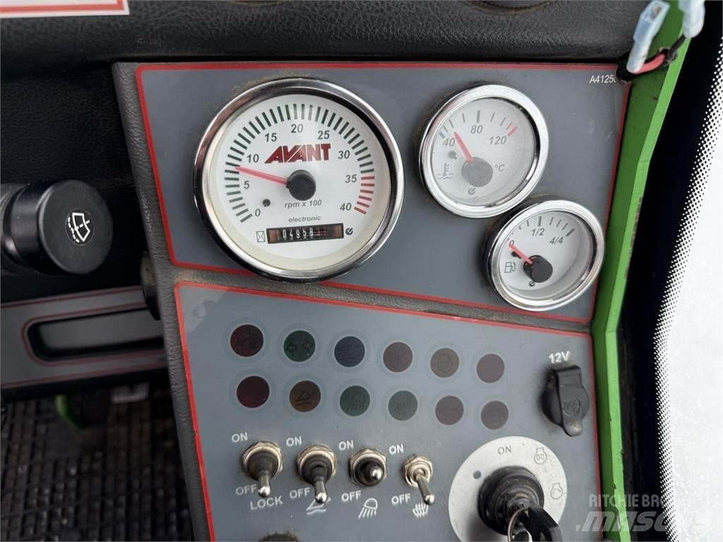 Avant 640 DLX Miniladers