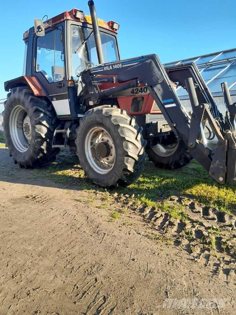 Case IH 4240 Tractoren