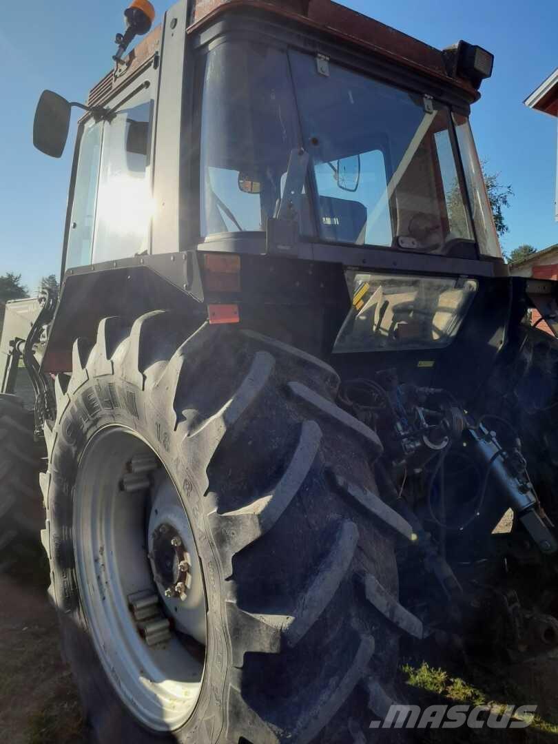 Case IH 4240 Tractoren