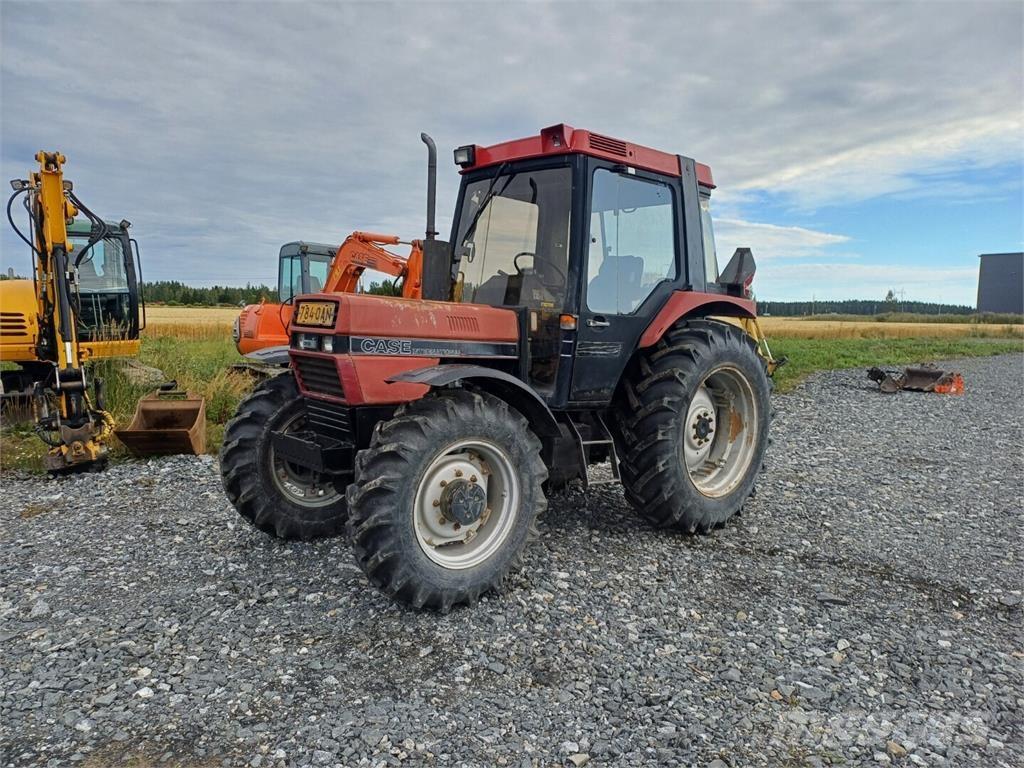 Case IH 685XL Tractoren