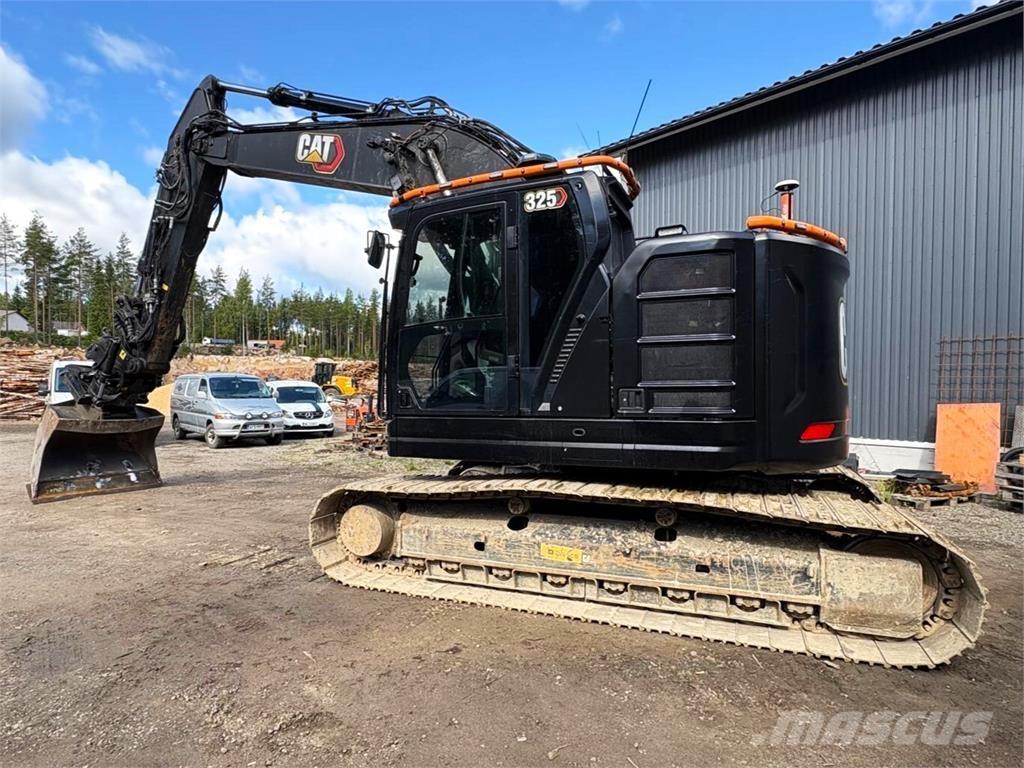 CAT 325 Rupsgraafmachines
