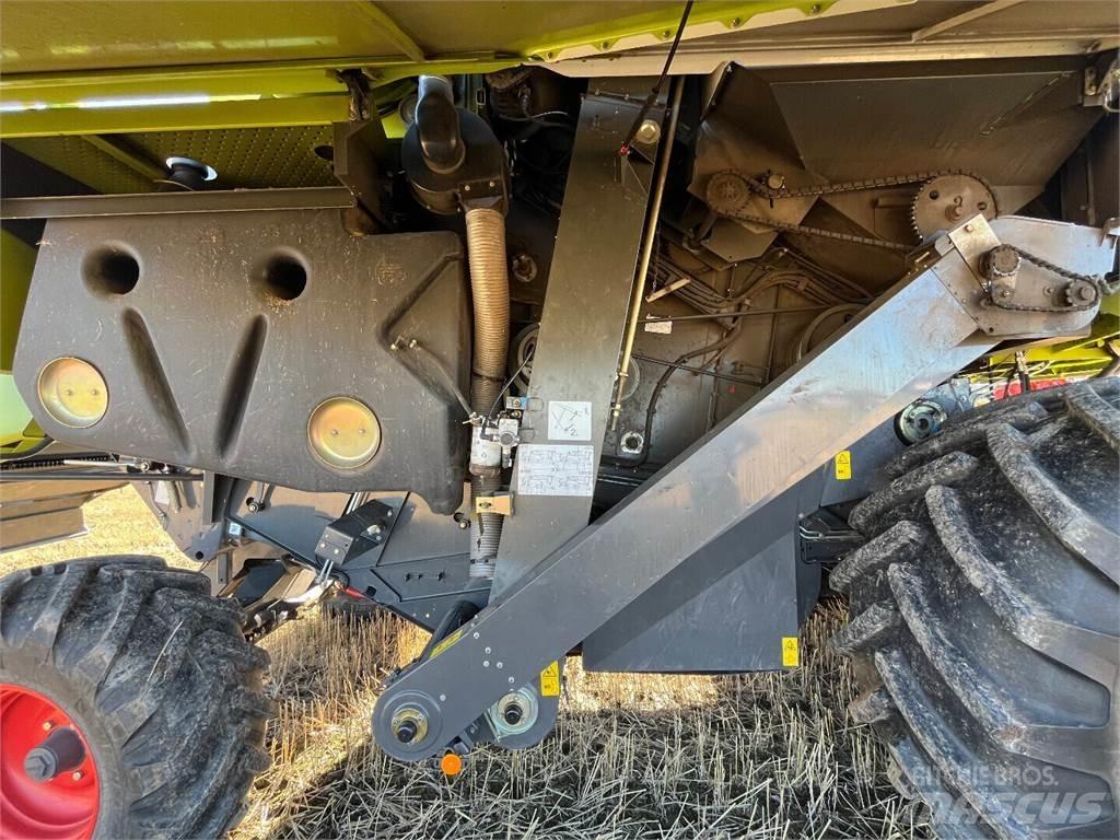CLAAS Tucano 320 Maaidorsmachines