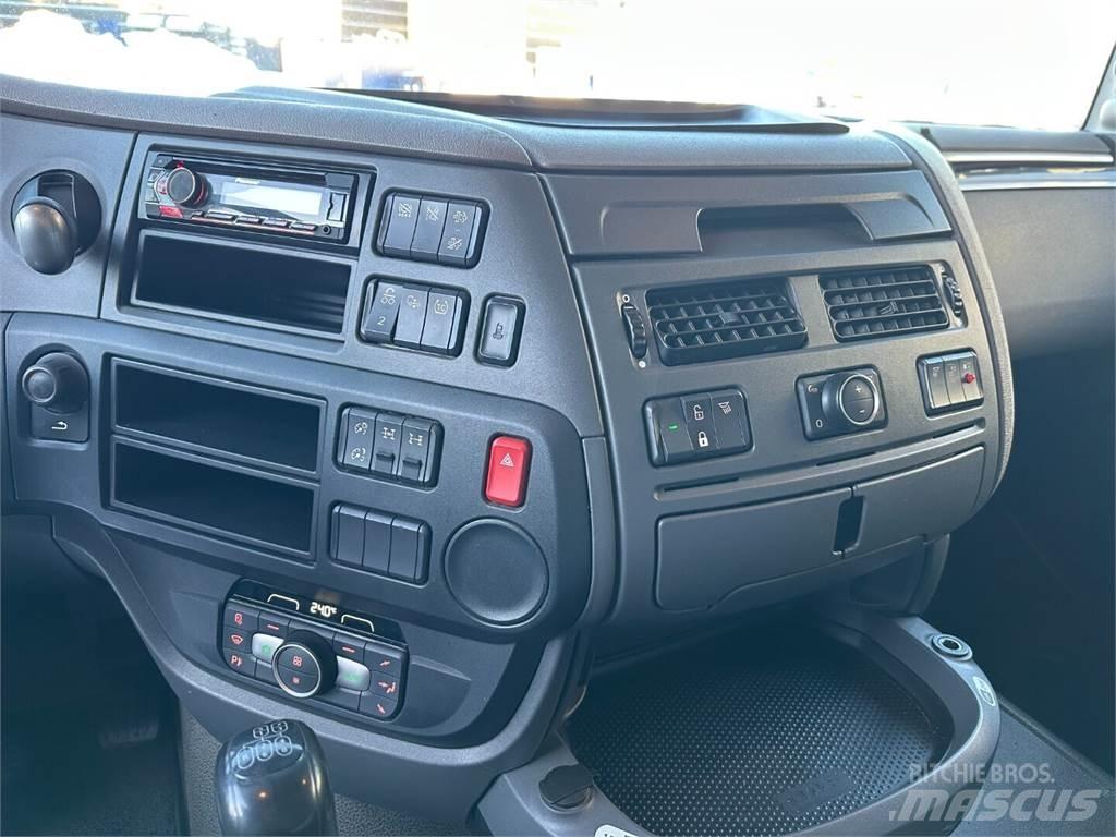 DAF XF 530 6x4 Trekkers