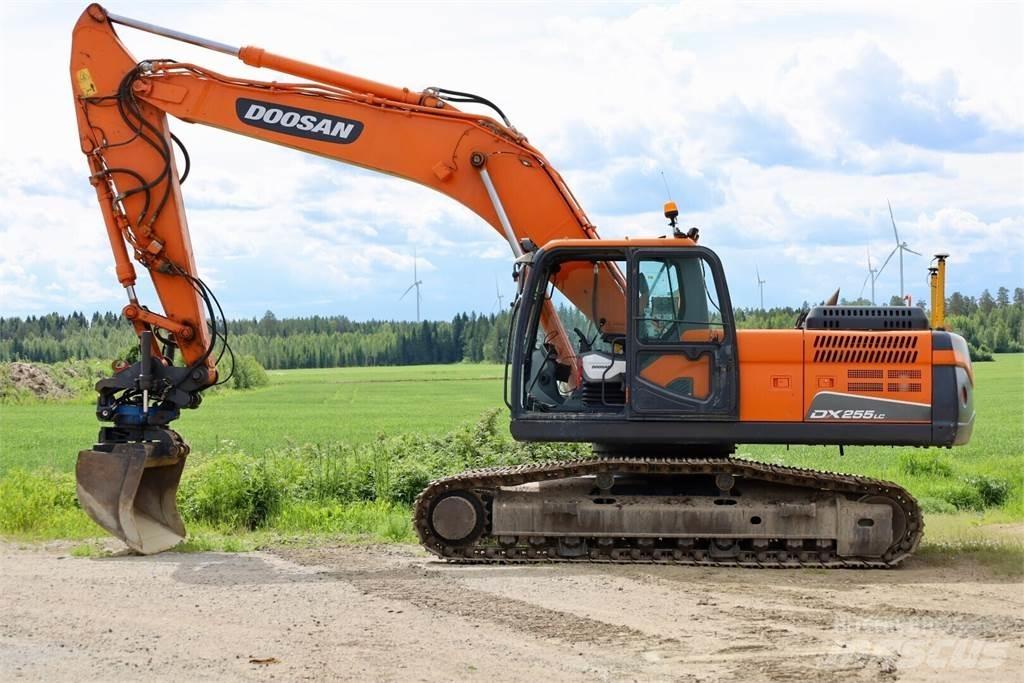Doosan DX255 LC - 3 Rupsgraafmachines
