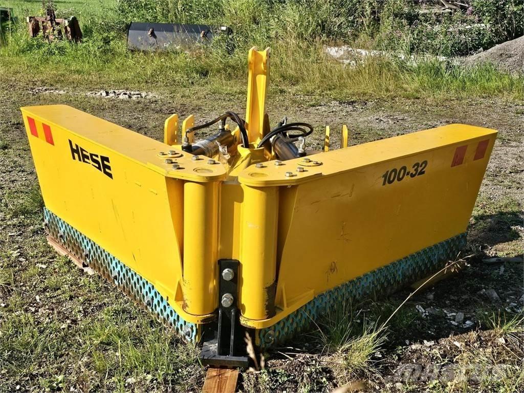Hese HE 100-32 Overige wegenonderhoudsmachines