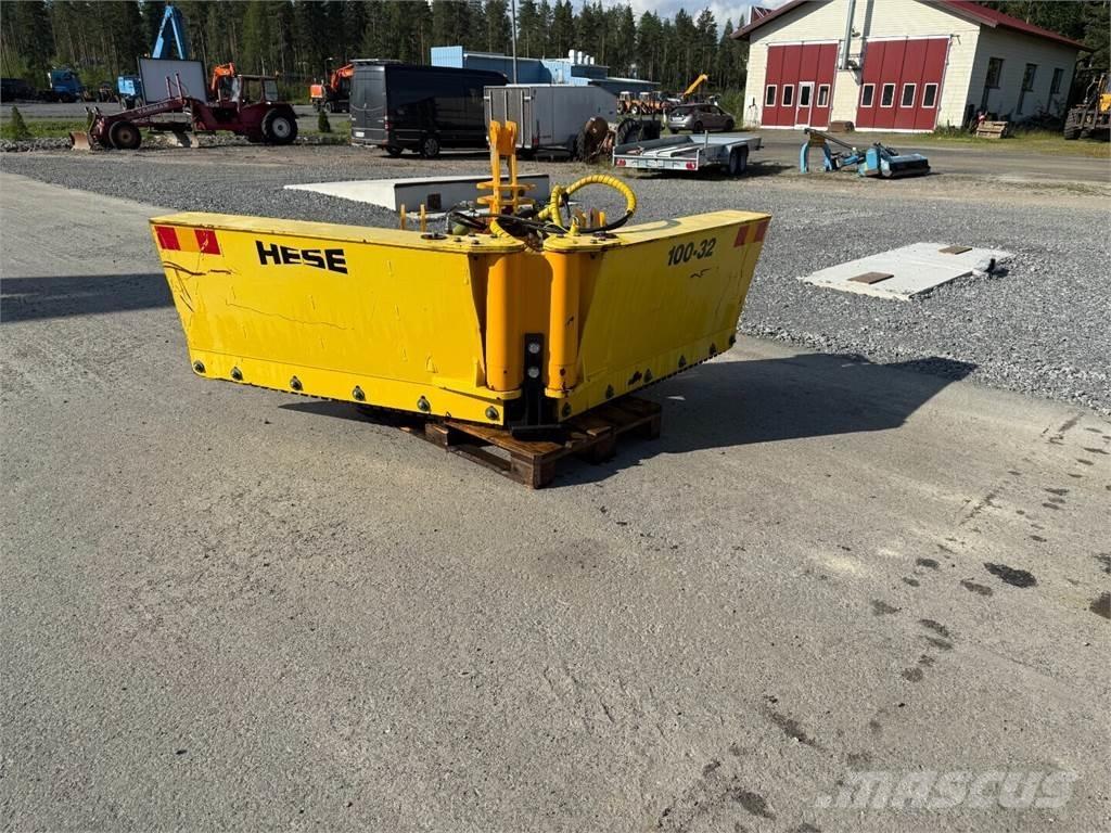 Hese HE 100-32 Overige wegenonderhoudsmachines