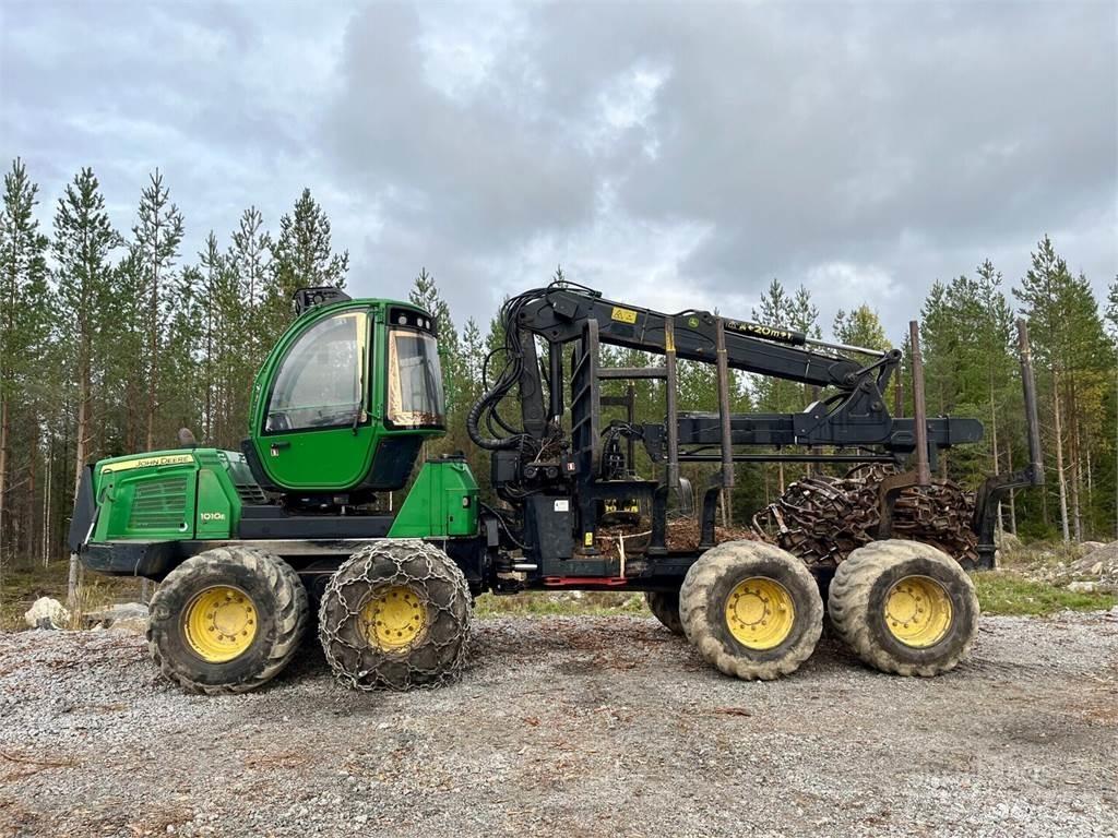 John Deere 1010E Uitrijwagens