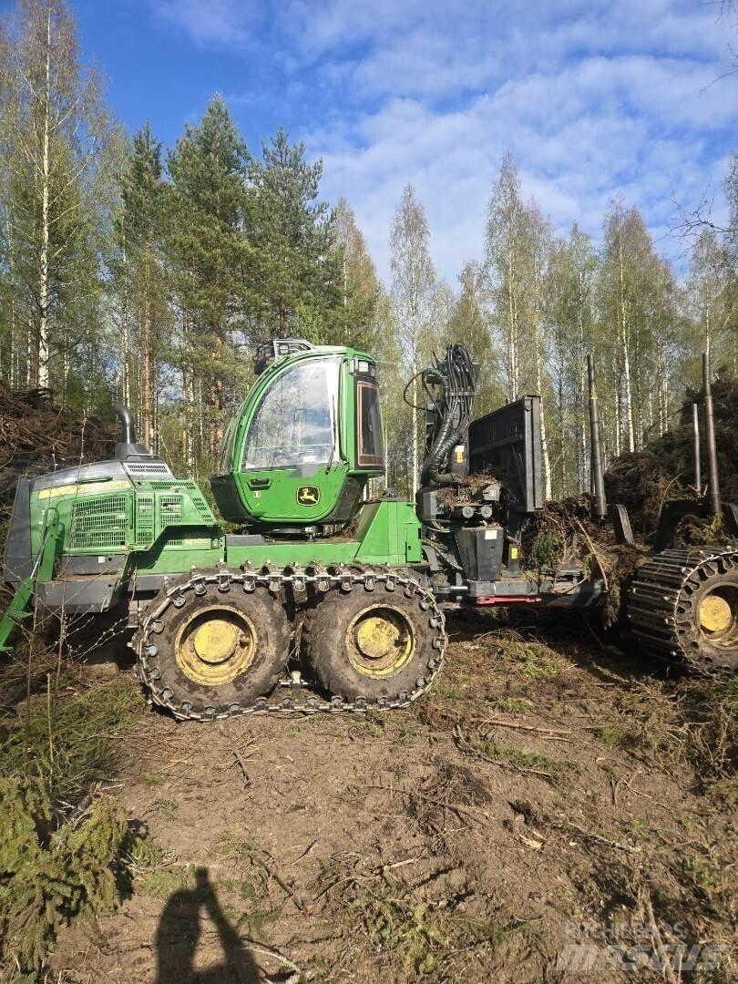 John Deere 1210 G Uitrijwagens