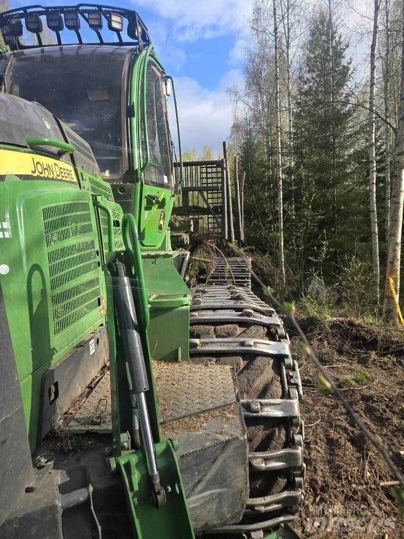 John Deere 1210 G Uitrijwagens