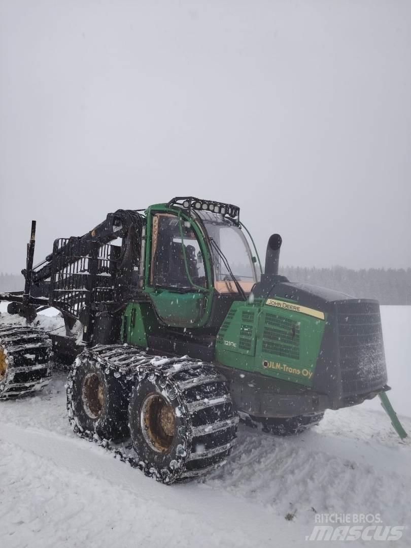 John Deere 1210E Uitrijwagens