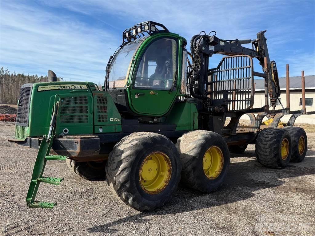 John Deere 1210E Uitrijwagens