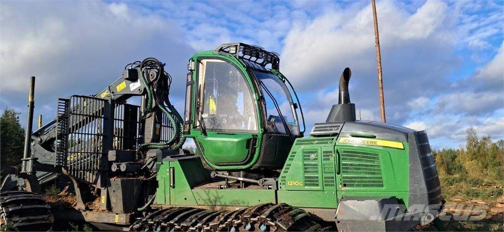 John Deere 1210G Uitrijwagens