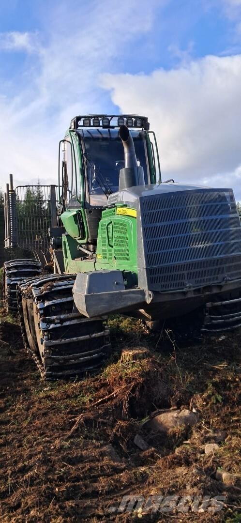 John Deere 1210G Uitrijwagens