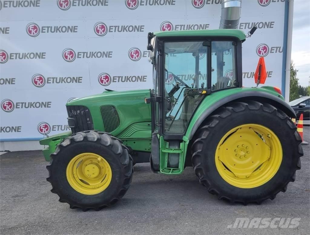 John Deere 6120SE Tractoren