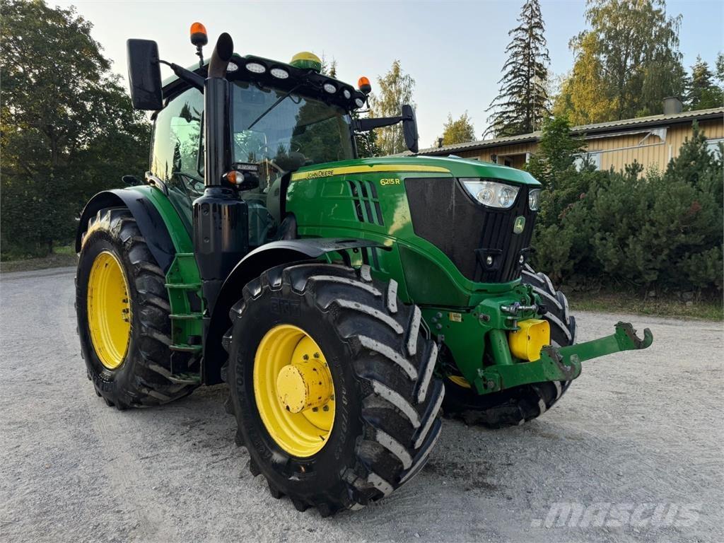 John Deere 6215R Tractoren