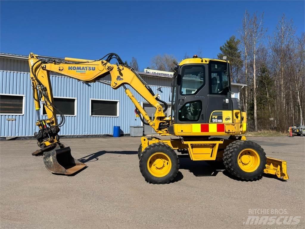 Komatsu PW 98MR-6 Wielgraafmachines