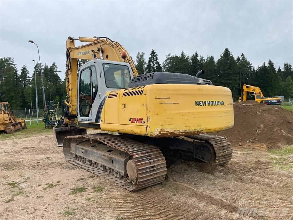 New Holland E215B Rupsgraafmachines