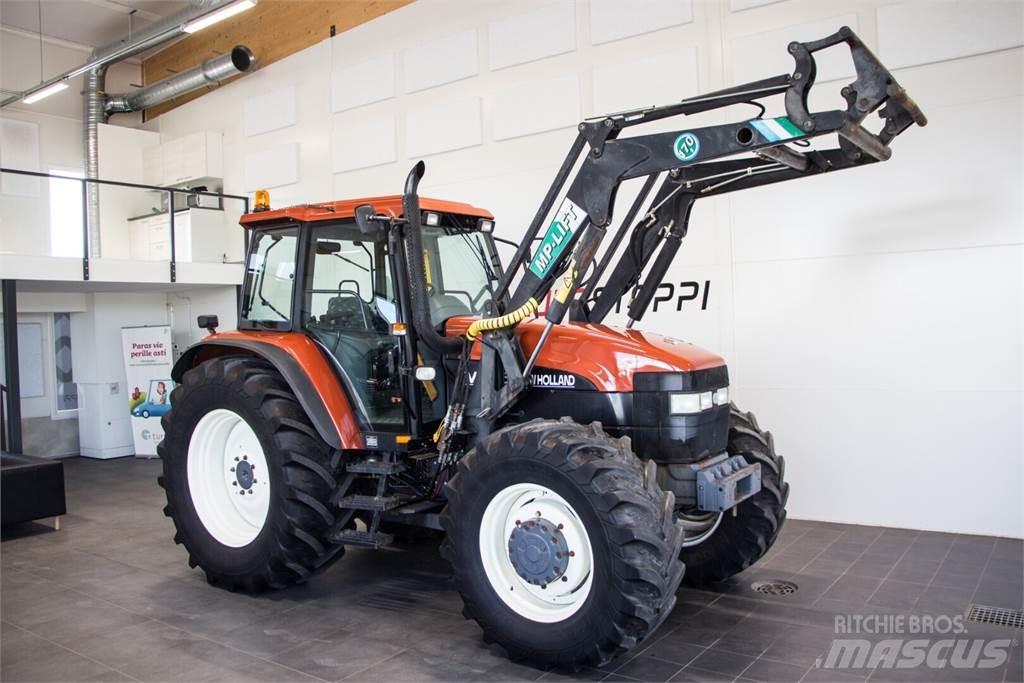 New Holland M135 Tractoren