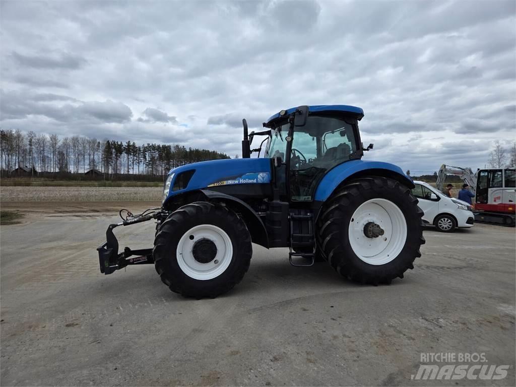 New Holland T7030 Tractoren