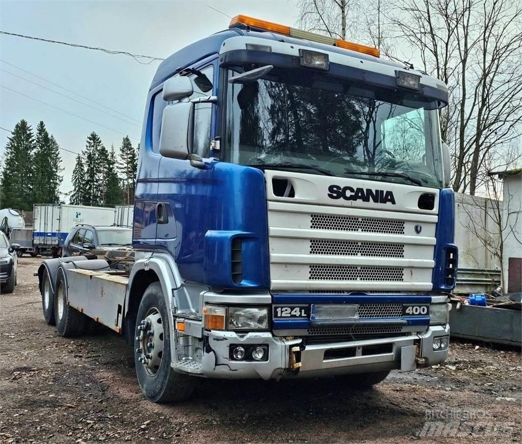 Scania 124 L 6x2 Vrachtwagen met containersysteem