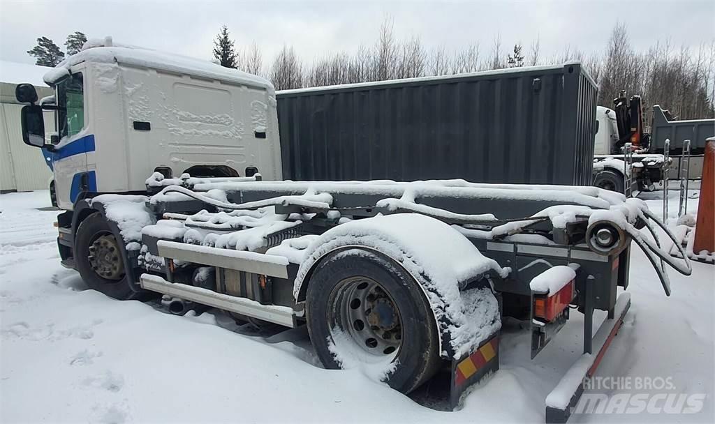 Scania P 280 Vrachtwagen met containersysteem