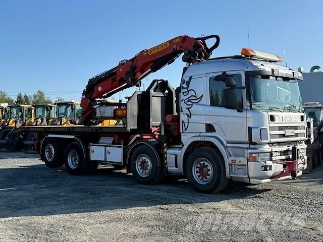 Scania R124G Vlakke laadvloer met kraan