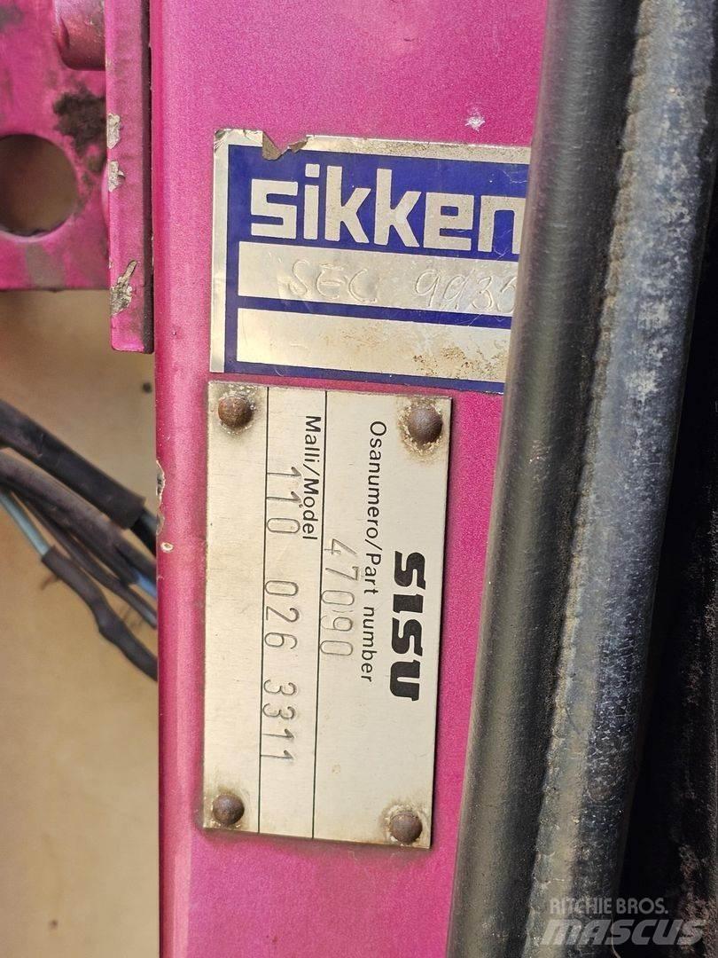 Sisu SM 510 6x2 Vrachtwagens voor bosbouwmachines