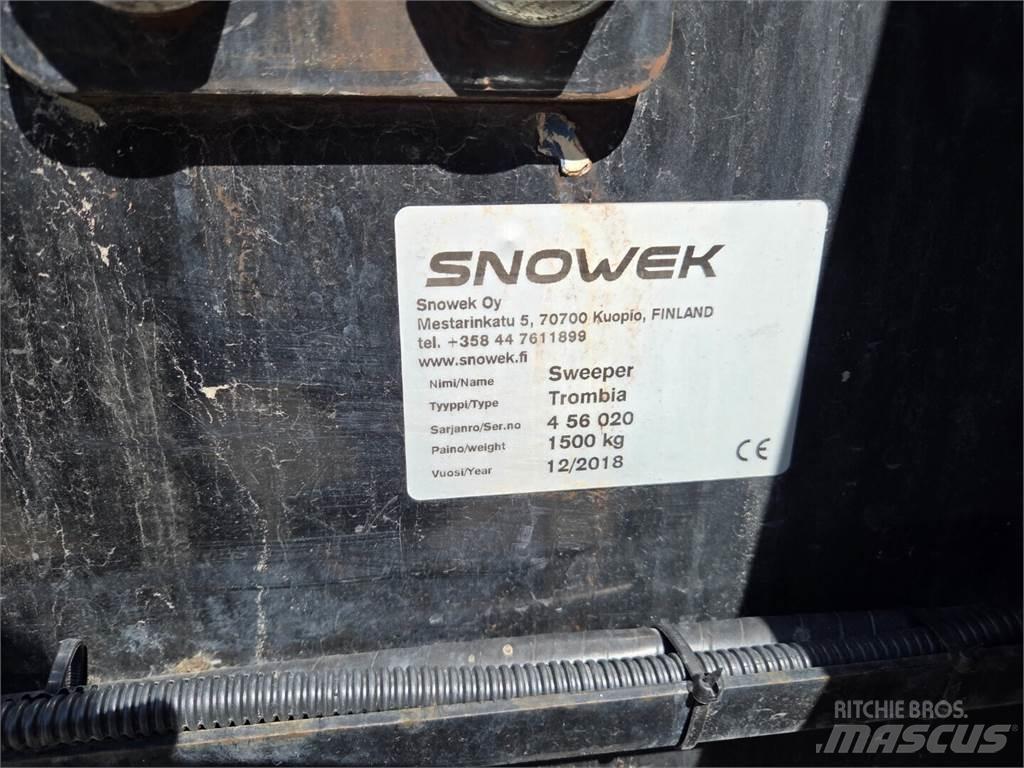 Snowek Trombia Veegmachines