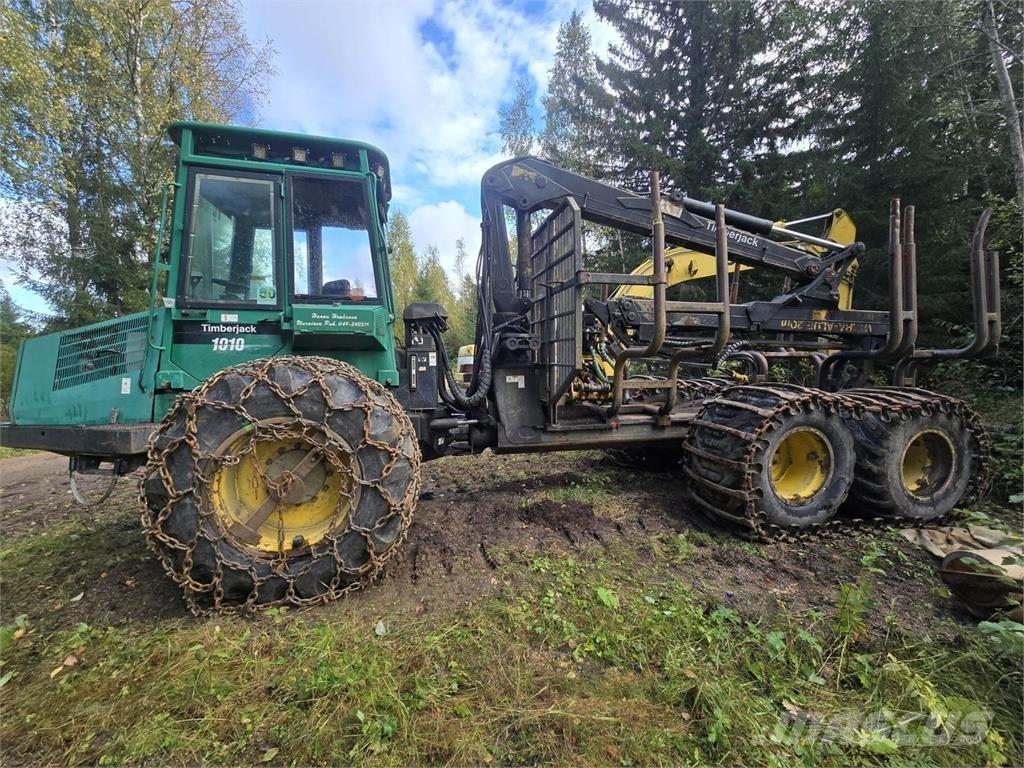 Timberjack 1010 Uitrijwagens