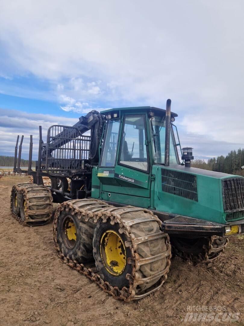 Timberjack 1110 Uitrijwagens