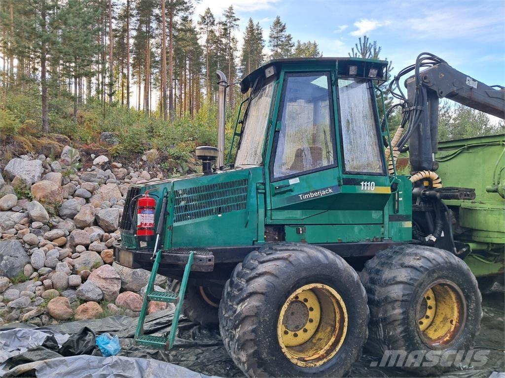 Timberjack 1110 Uitrijwagens