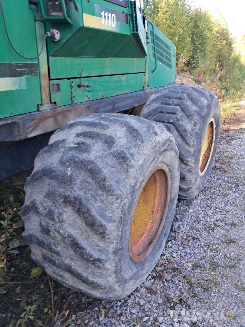 Timberjack 1110 Uitrijwagens