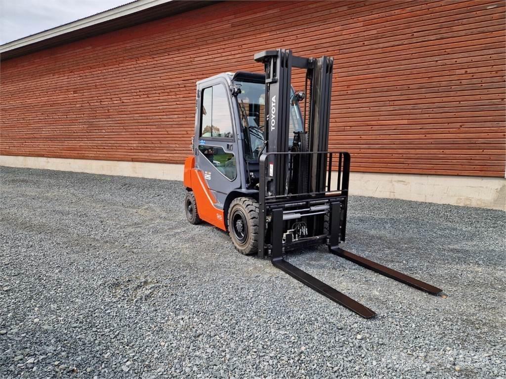 Toyota 02-8FGF25 LPG heftrucks