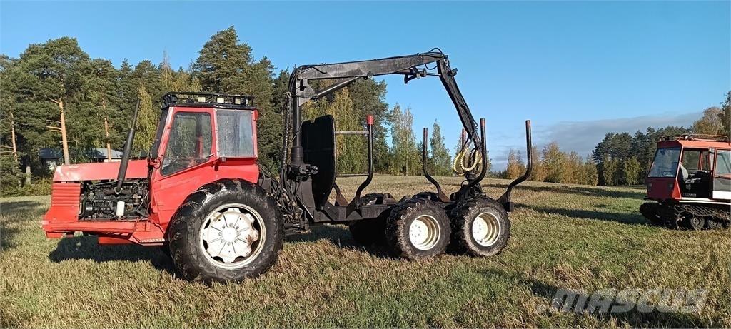 Valmet 702 Uitrijwagens