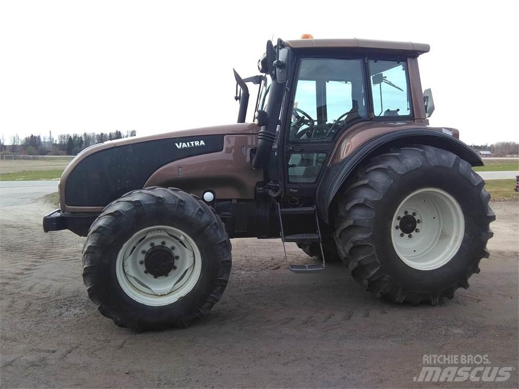 Valtra T 170 Tractoren