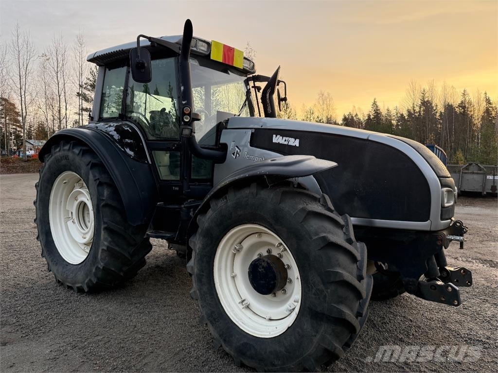Valtra T190 Tractoren