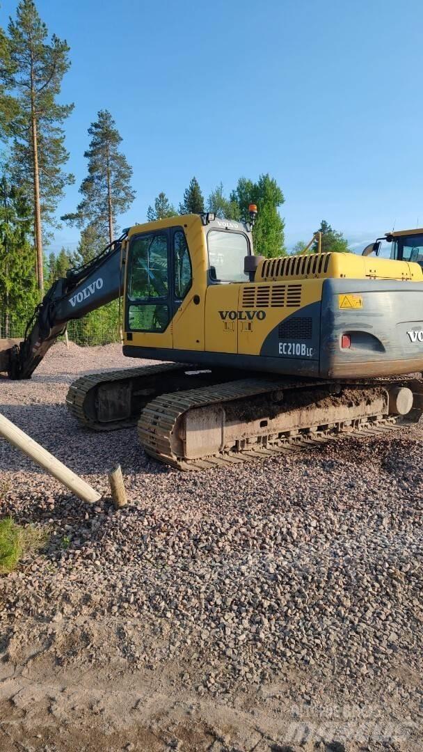 Volvo 210 B Rupsgraafmachines