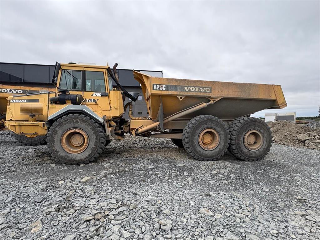 Volvo A 25 C Knik dumptrucks