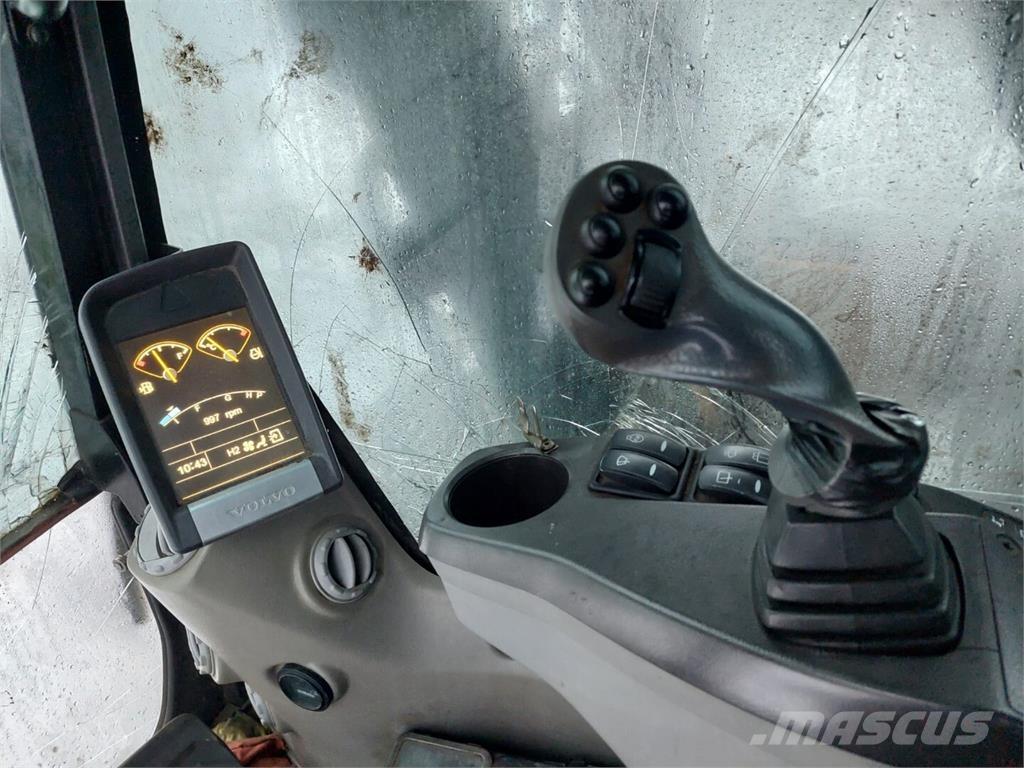 Volvo EC 210 CL Rupsgraafmachines