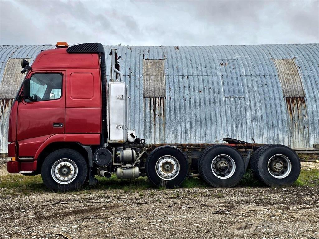 Volvo FH16 8x4 Trekkers