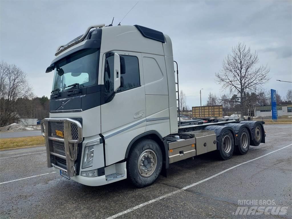 Volvo FH500 8x4 Vrachtwagen met containersysteem