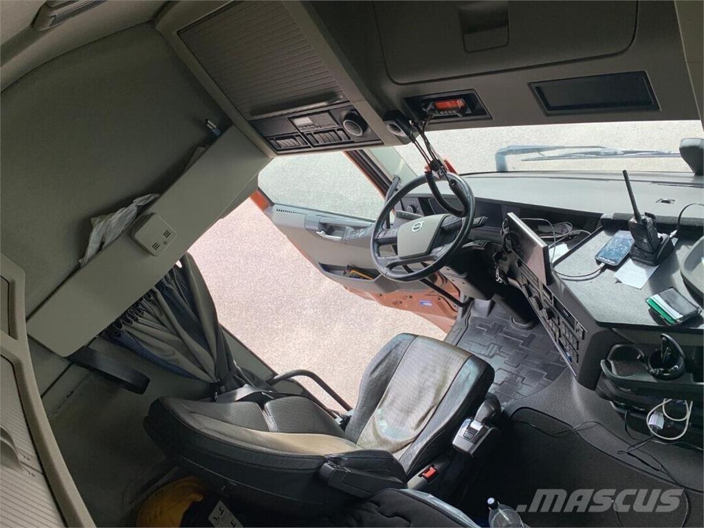 Volvo FH500TC 8x4 Hout snipper voertuigen