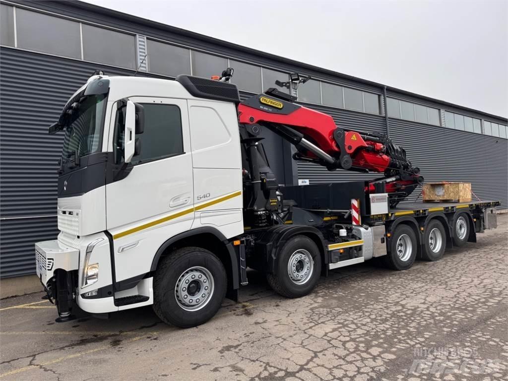 Volvo FH540 10X4 Vlakke laadvloer met kraan