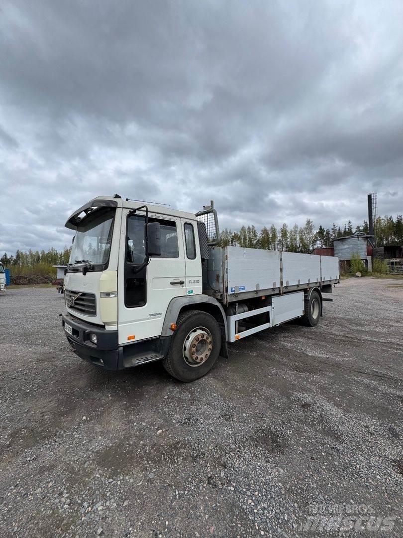 Volvo FL6 Platte bakwagens