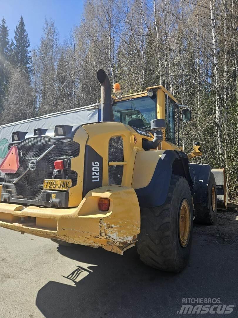 Volvo L 120G Wielladers