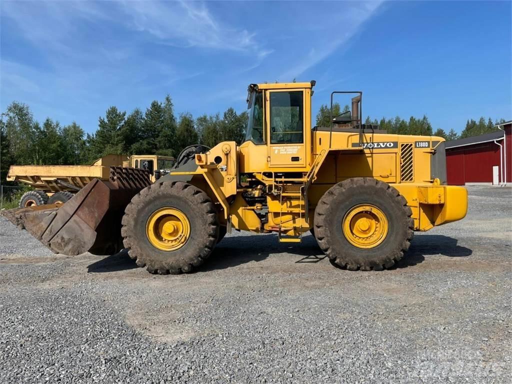 Volvo L180D Wielladers